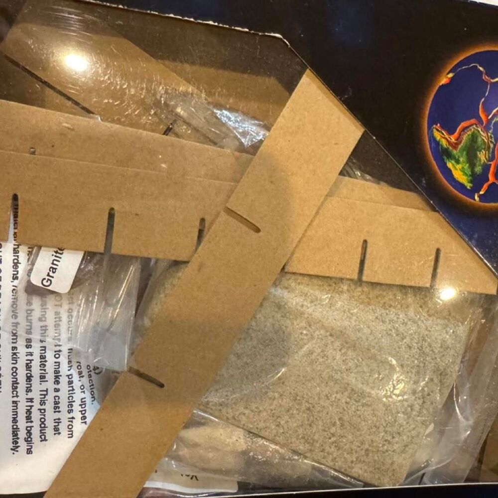 ScienceWiz Rocks and Geology Kit - Picture 2 of 4